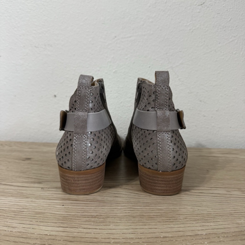 Lucky Brand Silver Gray Leather Mesh Ankle Boots Womens Size 8 M - Picture 12 of 12